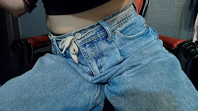 Snapshot of LusstCruella chatting on 3, 2, 2025 LusstCruella online show from 3, 2, 2025