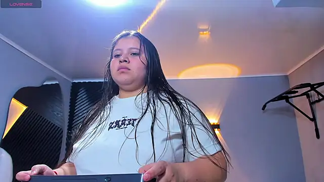 Laia and Aloby online show from 14, 4, 2026