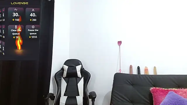 Snapshot of Kiara-Rider chatting on 15, 11, 2025 Kiara-Rider online show from 15, 11, 2025