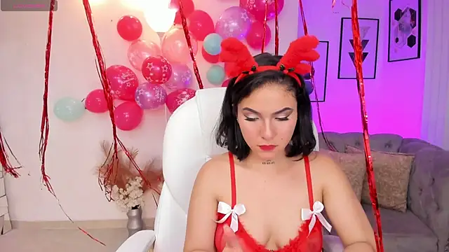 Snapshot of kendaall_jenner_ chatting on 6, 12, 2024 kendaall jenner  online show from 6, 12, 2024