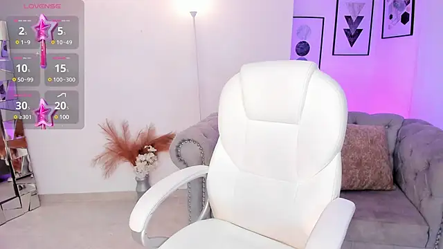 Snapshot of kendaall_jenner_ chatting on 10, 12, 2024 kendaall jenner  online show from 10, 12, 2024