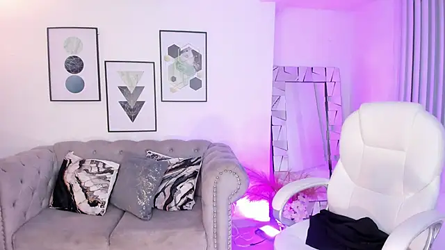 Snapshot of kendaall_jenner_ chatting on 17, 1, 2025 kendaall jenner  online show from 17, 1, 2025