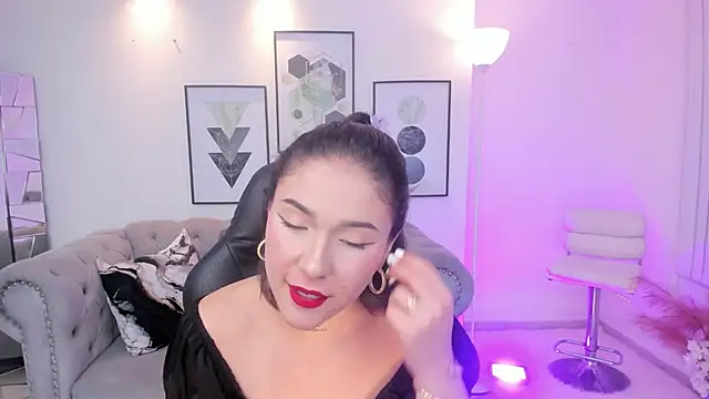Snapshot of kendaall_jenner_ chatting on 31, 1, 2025 kendaall jenner  online show from 31, 1, 2025