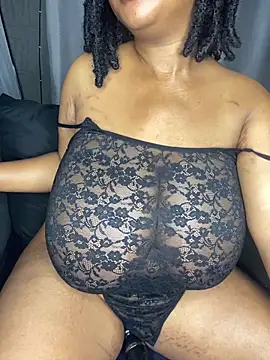 Snapshot of MayaPassion chatting on 6, 6, 2026 MayaPassion online show from 6, 6, 2026