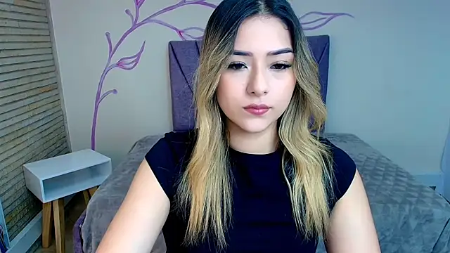 DahliaMoore online show from 13, 12, 2024
