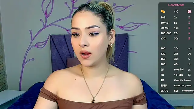 DahliaMoore online show from 18, 1, 2025