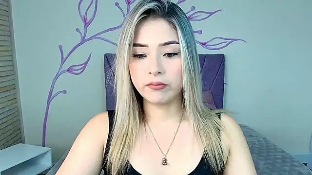 DahliaMoore online show from 5, 2, 2025