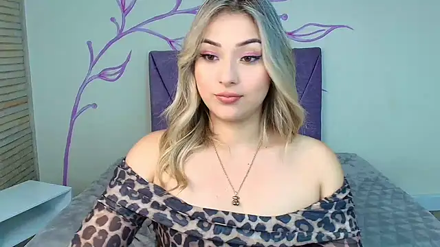DahliaMoore online show from 6, 2, 2025