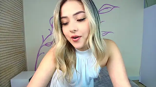 DahliaMoore online show from 13, 2, 2025