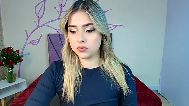 DahliaMoore online show from 20, 2, 2025