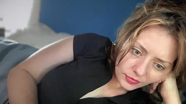 Snapshot of SkarlettRose96 chatting on 17, 9, 2025 SkarlettRose96 online show from 17, 9, 2025