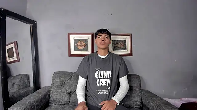 Snapshot of dafnezahiraa_ chatting on 21, 12, 2024 dafnezahiraa online show from 21, 12, 2024