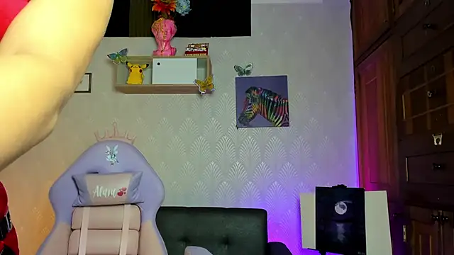 Snapshot of Alaia_Love77 chatting on 14, 11, 2025 Alaia Love77 online show from 14, 11, 2025