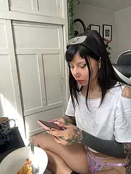 EemaHaruki online show from 4, 12, 2024