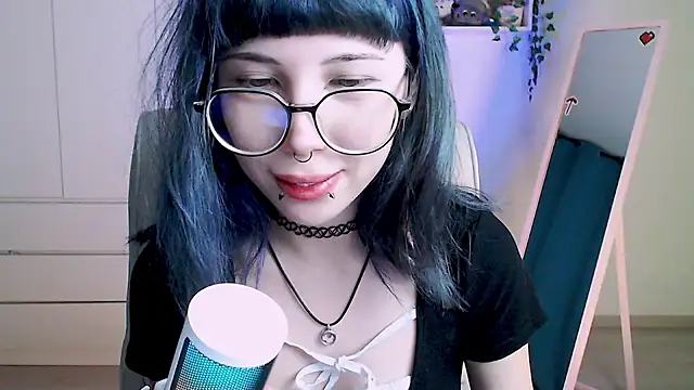 Snapshot of MoriHorri chatting on 15, 12, 2024 MoriHorri online show from 15, 12, 2024