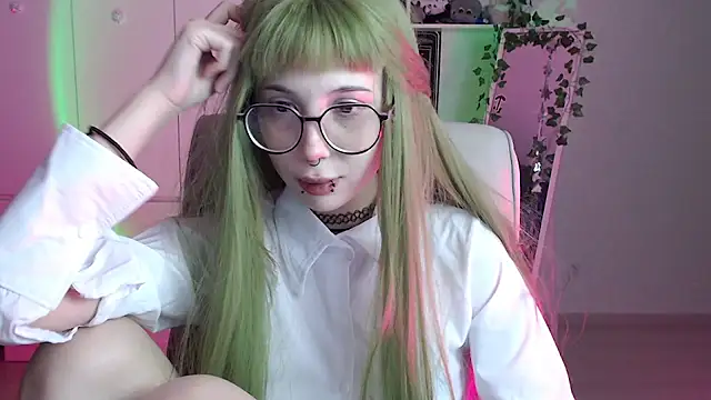 Snapshot of MoriHorri chatting on 12, 3, 2025 MoriHorri online show from 12, 3, 2025