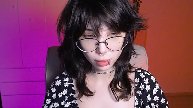 Snapshot of MoriHorri chatting on 14, 9, 2025 MoriHorri online show from 14, 9, 2025