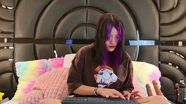 Snapshot of AlliciaKim chatting on 10, 1, 2025 AlliciaKim online show from 10, 1, 2025