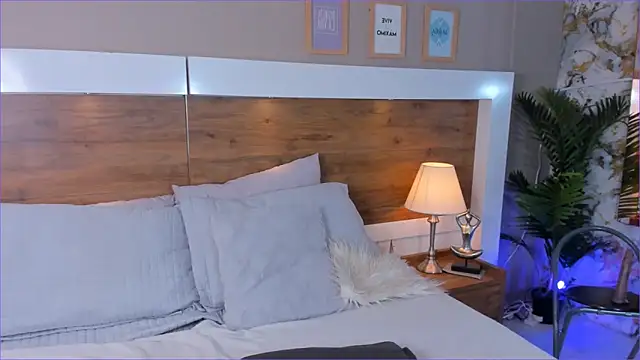 EmaBakker online show from 18, 9, 2025