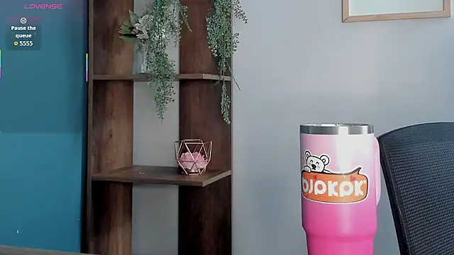 Snapshot of Lana-Gross chatting on 13, 2, 2026 Lana-Gross online show from 13, 2, 2026