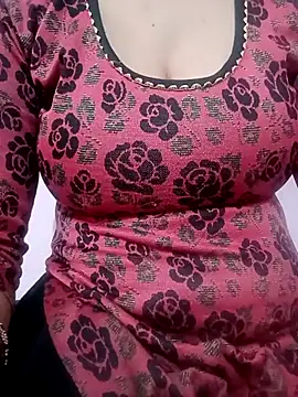 Snapshot of Mahi_Baby25 chatting on 14, 12, 2025 Mahi Baby25 online show from 14, 12, 2025