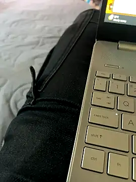 R32RLINE online show from 13, 9, 2025