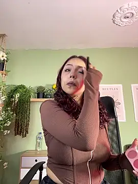Snapshot of Liittleluaa_ chatting on 17, 9, 2025 Liittleluaa online show from 17, 9, 2025