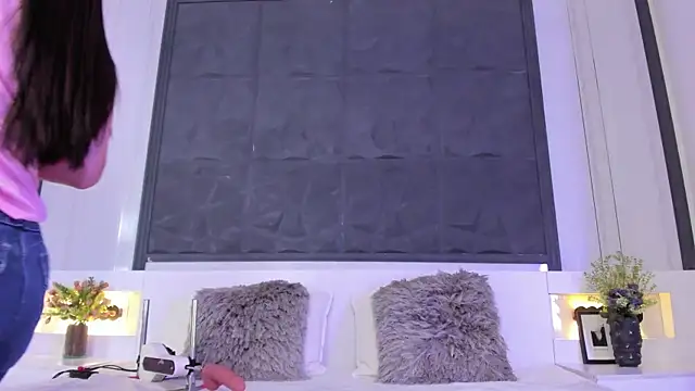 SaraGomez1 online show from 22, 9, 2025