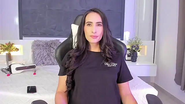 SaraGomez1 online show from 23, 9, 2025