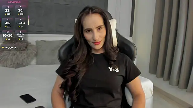 Snapshot of SaraGomez1 chatting on 1, 2, 2026 SaraGomez1 online show from 1, 2, 2026