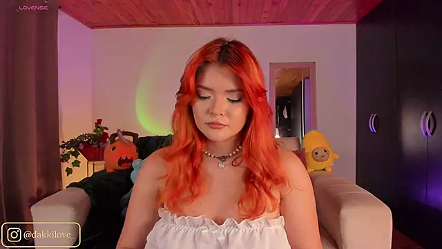 DAKOTA LOVEE online show from 13, 5, 2026
