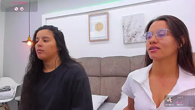 Snapshot of Dilan_y_Mia chatting on 13, 2, 2025 Dilan y Mia online show from 13, 2, 2025