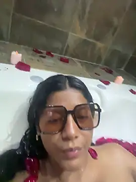 Snapshot of NiaBlanco chatting on 11, 2, 2026 NiaBlanco online show from 11, 2, 2026