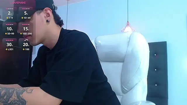 Lobo 17  online show from 4, 10, 2025