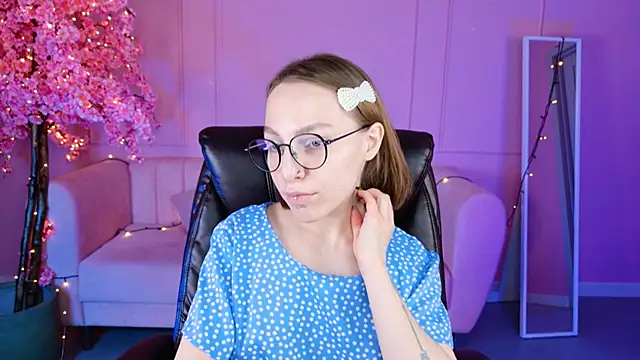 Snapshot of AphexQueen chatting on 19, 1, 2025 AphexQueen online show from 19, 1, 2025