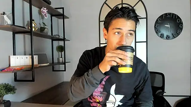 Andy Joy  online show from 23, 10, 2025