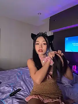Snapshot of justina_redds chatting on 19, 6, 2026 justina redds online show from 19, 6, 2026