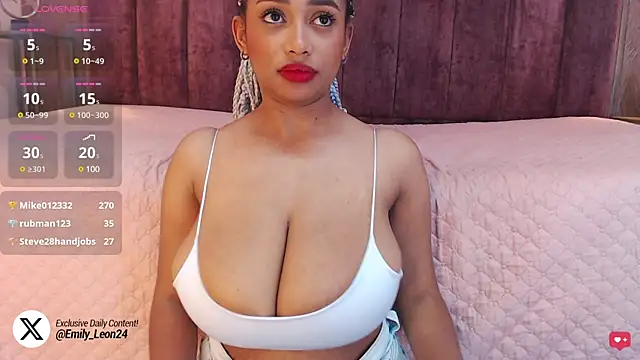 Snapshot of Emy_leon chatting on 17, 1, 2025 Emy leon online show from 17, 1, 2025