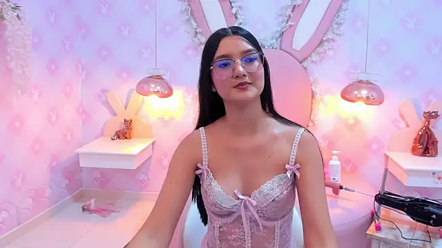 Snapshot of Saraa_Skinny chatting on 25, 1, 2025 Saraa Skinny online show from 25, 1, 2025