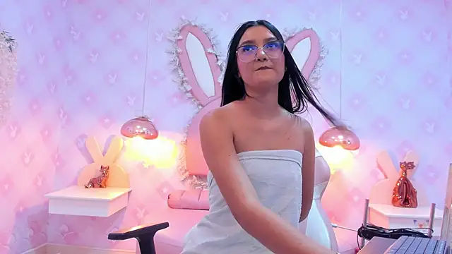 Snapshot of Saraa_Skinny chatting on 25, 1, 2025 Saraa Skinny online show from 25, 1, 2025