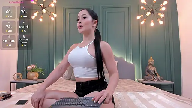 Snapshot of rubyhill_2711 chatting on 11, 12, 2024 rubyhill 2711 online show from 11, 12, 2024