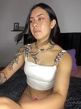 Snapshot of emily_22x chatting on 15, 2, 2025 emily 22x online show from 15, 2, 2025