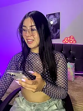Snapshot of emily_22x chatting on 9, 10, 2025 emily 22x online show from 9, 10, 2025