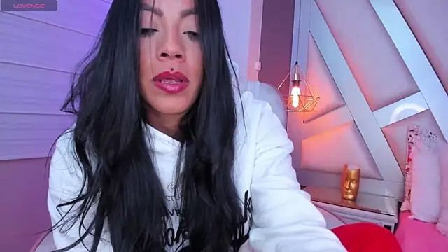 Amber villalobos  online show from 25, 9, 2025