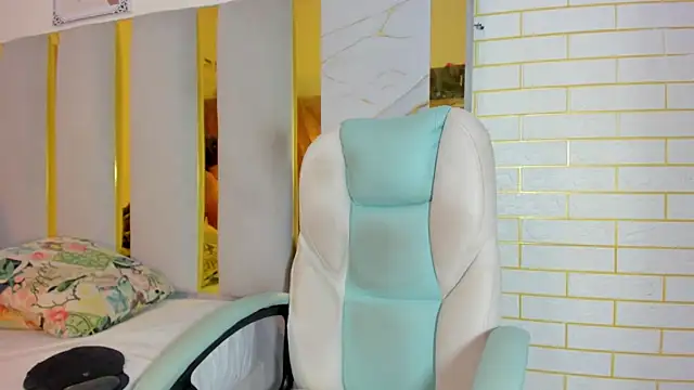 Snapshot of Lia_Ashley chatting on 28, 11, 2025 Lia Ashley online show from 28, 11, 2025