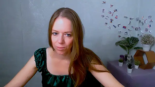 Snapshot of GloriaSi_ chatting on 9, 7, 2026 GloriaSi online show from 9, 7, 2026