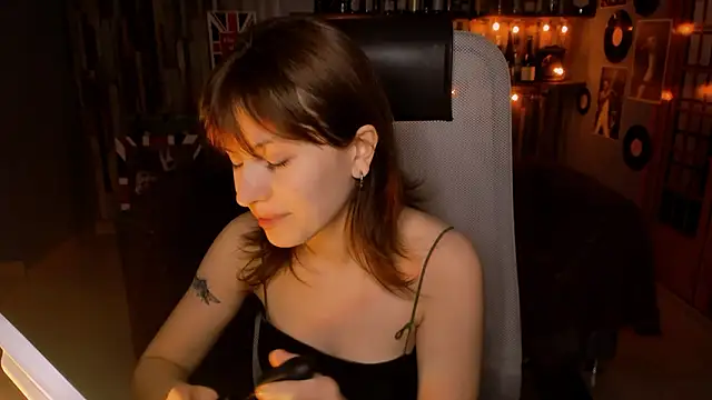 Snapshot of LolaAsmus chatting on 7, 2, 2026 LolaAsmus online show from 7, 2, 2026