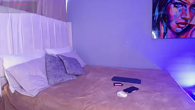 Shenoa1 online show from 4, 12, 2025