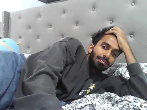 skinny  boy   online show from 13, 10, 2025