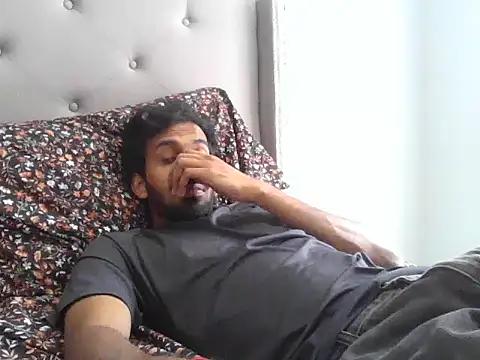 skinny  boy   online show from 25, 2, 2026